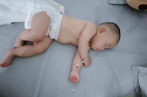 神木宝宝积食发烧怎么处理